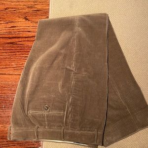 Polo Ralph Lauren men’s wide whale cords size 32. Worn once.